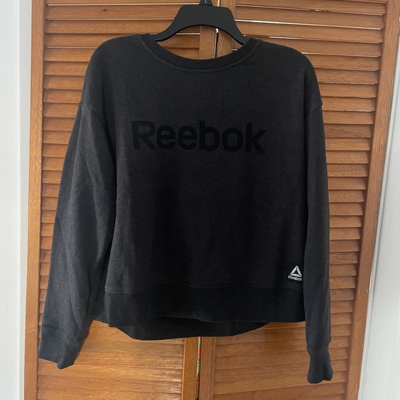 Reebok Tops - Reebok Women’s Black Graphic Athletic Crewneck Sweater Sz M